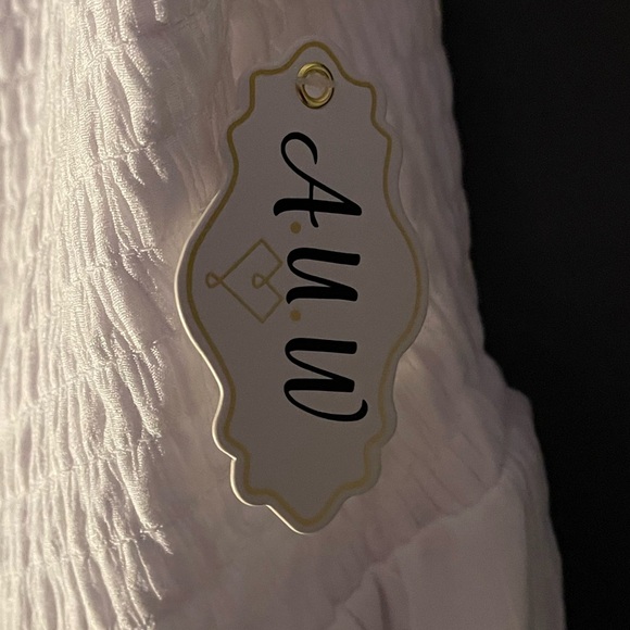 Cute white dress - Picture 5 of 7